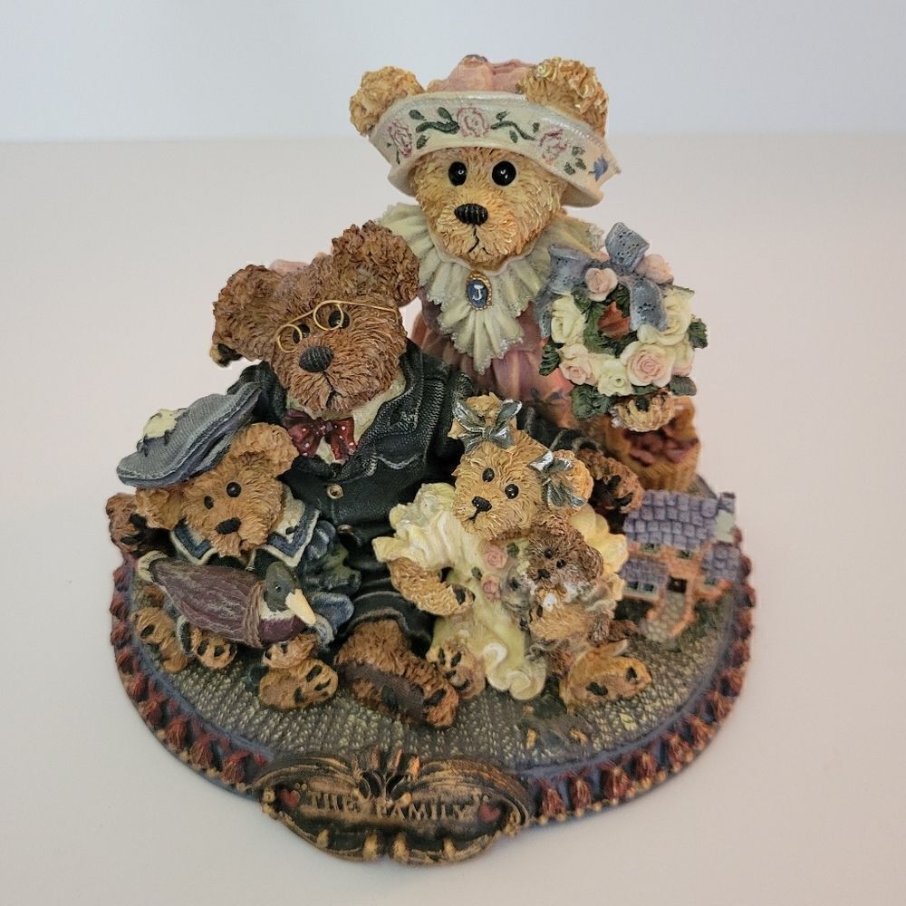 Boyds Bears Collectible Figurine The Family